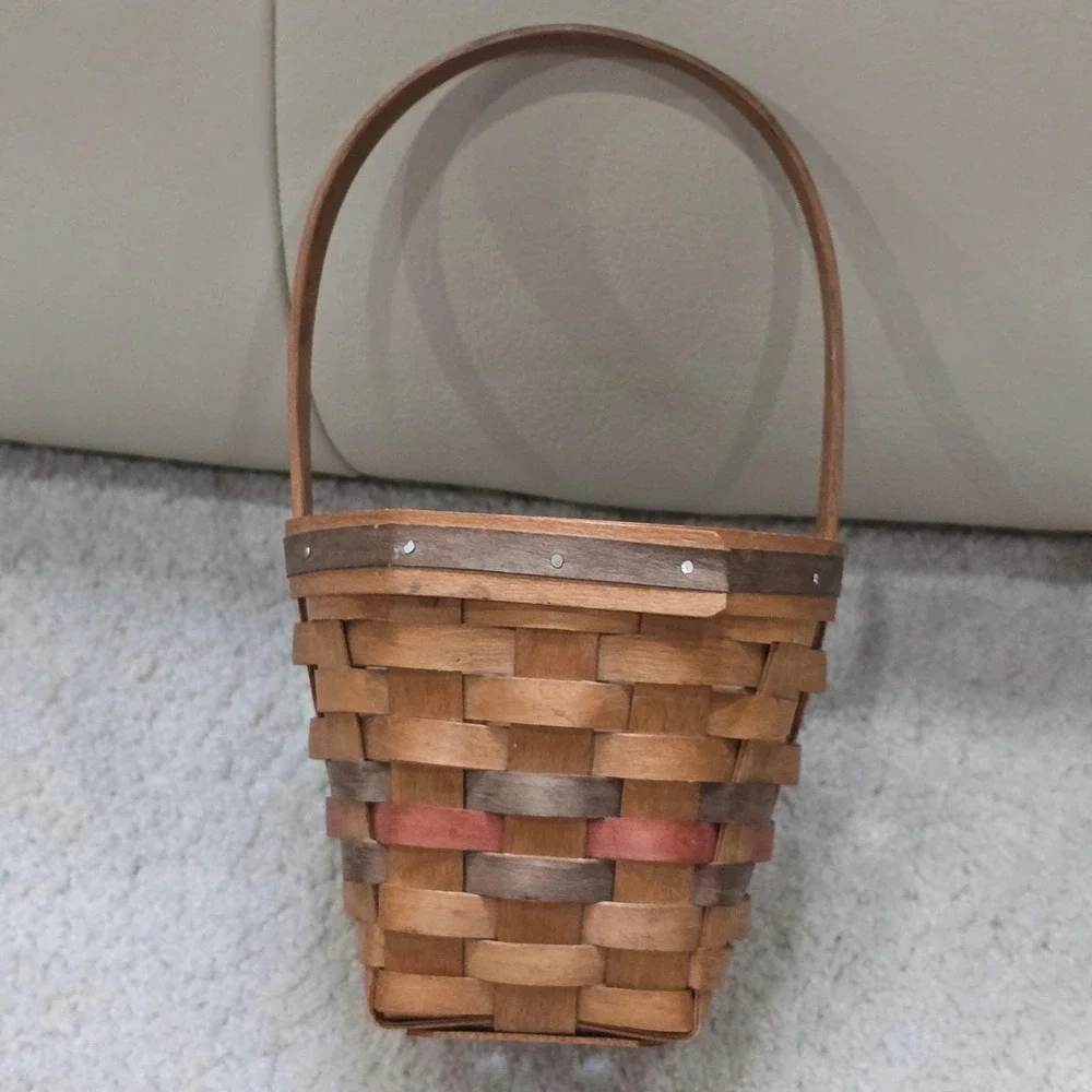 Woven Wood Basket with Handle Rustic‎ Farmhouse Decor 1996 Red Gray Trim Vintage